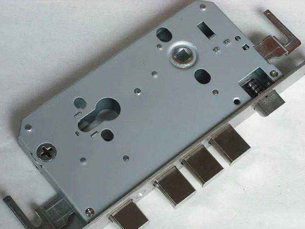 裕民24小时上门开锁公司